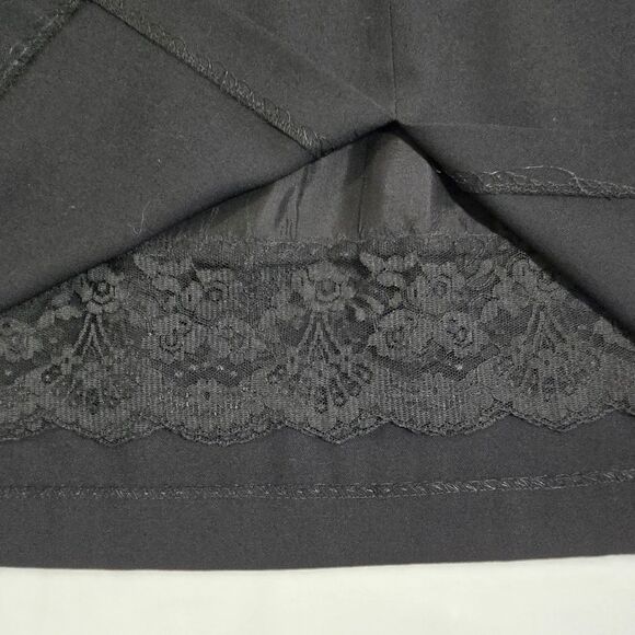 Valia PLUS SIZE 22W Black , sewn in slip with peek a boo lace slit - Picture 2 of 6